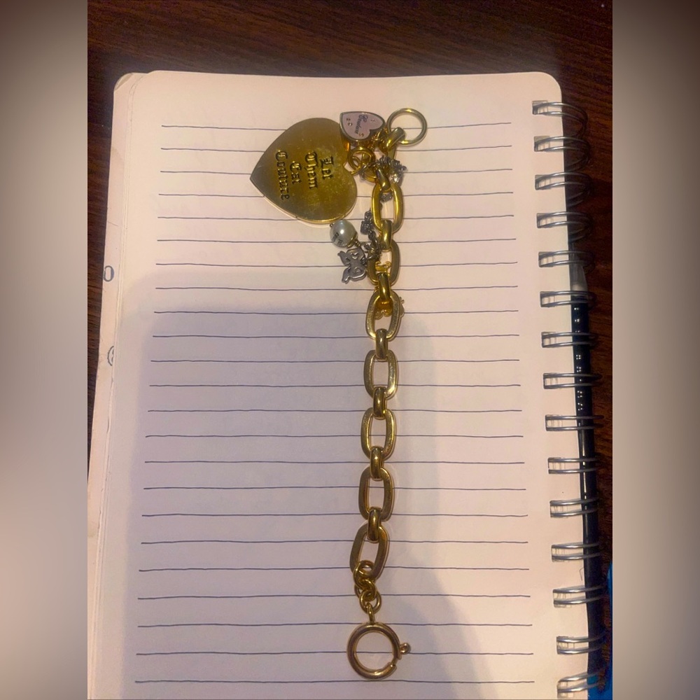 Retired Juicy Couture LET THEM EAT COUTURE Heart Pearl Charm Bracelet Gold EUC